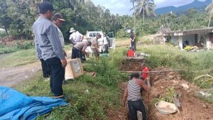 Gangguan Suplai Air Bersih, PDAM Agam Distribusikan untuk Wudhu di Masjid