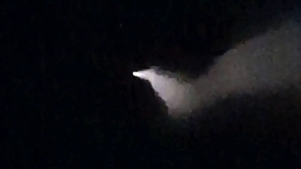 中国のロケットとして確認されたランプン州の空の光る物体からNTTまで宇宙ゴミではない