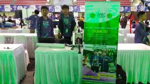 Siswa MAN 2 Malang Ciptakan Robot Penyapu Sampah Jalanan