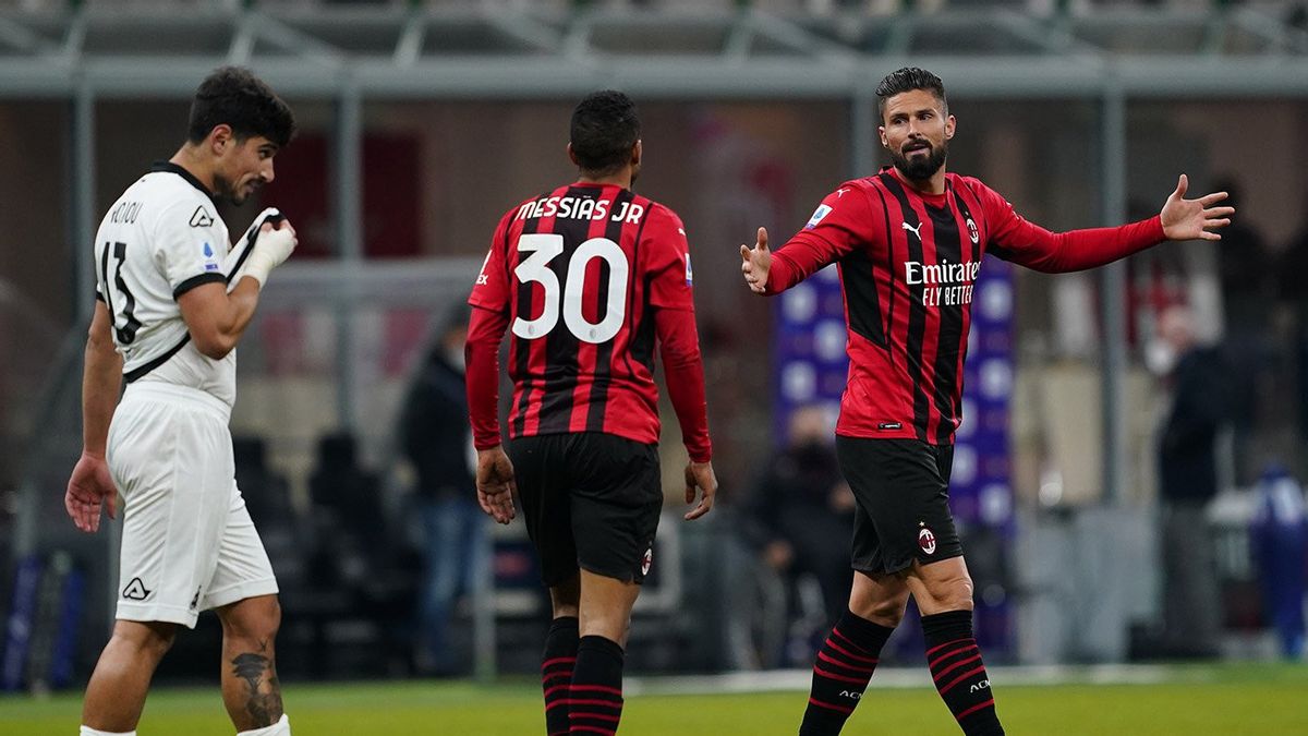 Bikin Keputusan Kontroversial dalam Kekalahan Milan dari Spezia, Asosiasi Wasit Italia Minta Maaf