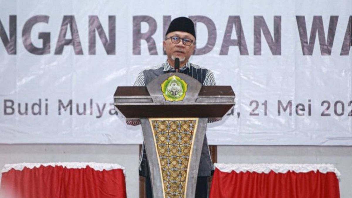 Zulhas Reminds Muslims Not To Be Complained Against Each Other