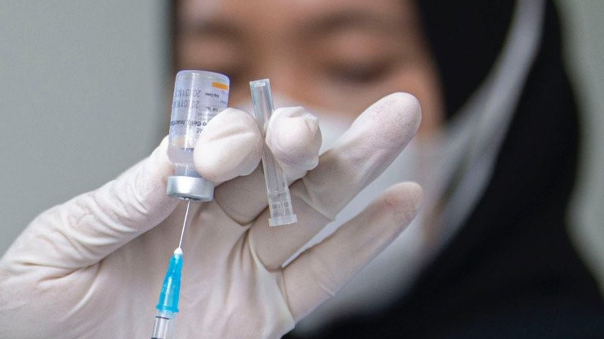 Dinilai Tak Lagi Darurat, Legislator Minta Pemerintah Pastikan Kehalalan Vaksin Booster