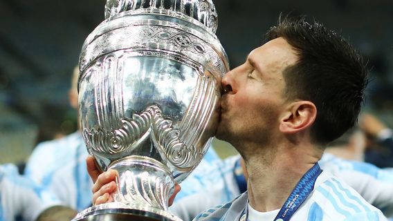 Dedicating 2021 Copa America Trophy To Maradona, Messi: Diego Will Support Us Wherever He Is