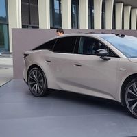 Sedan Listrik GAC-Toyota bZ7 Langsung Terpesan 3 Ribuan Unit dalam Sejam