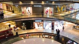 Kebijakan Baru PSBB Transisi Jakarta, Nongkrong di Mall dan Kafe Wajib Data NIK Pengunjung