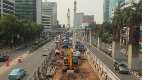 Nasib ‘Fosil’ Tiang Monorel Jakarta yang Mangkrak Berada di Ujung Tanduk