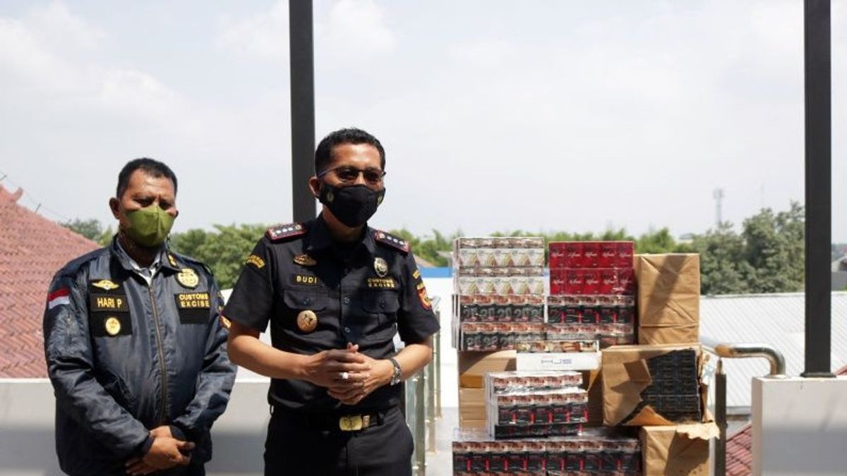 Surakarta Customs And Excise Seizes 31,500 Illegal Cigarettes And Secures Two Perpetrators