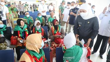 Ratusan Jemaah Umrah Akhirnya Terbang dari Bandara Juanda ke Madinah Setelah Dua Tahun Tertuda  