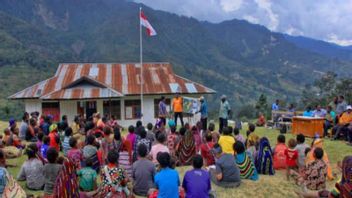 OPM Criminal Action, Central Papuan Bibida Community Forced To Evacuate To Madi Paniai Church