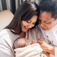 Ini Wajah Tampan Anak Arie Kriting dan Indah Permatasari yang Dipuji Warganet