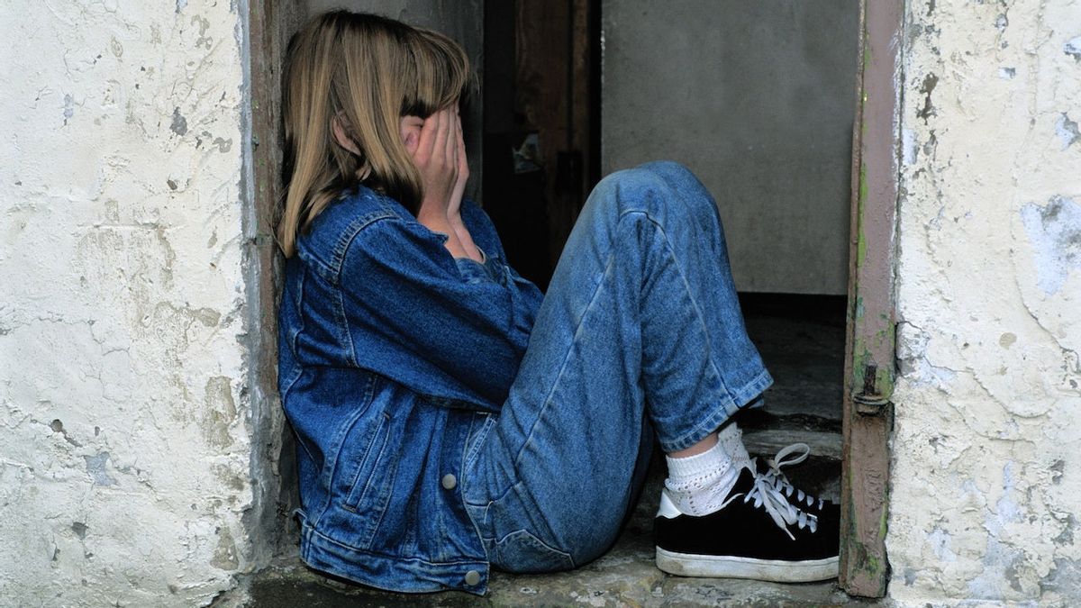 家庭暴力对儿童的影响：从小到成年受伤