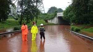 Kolong Tol Cawang Banjir, Arus Lalu Lintas Dialihkan