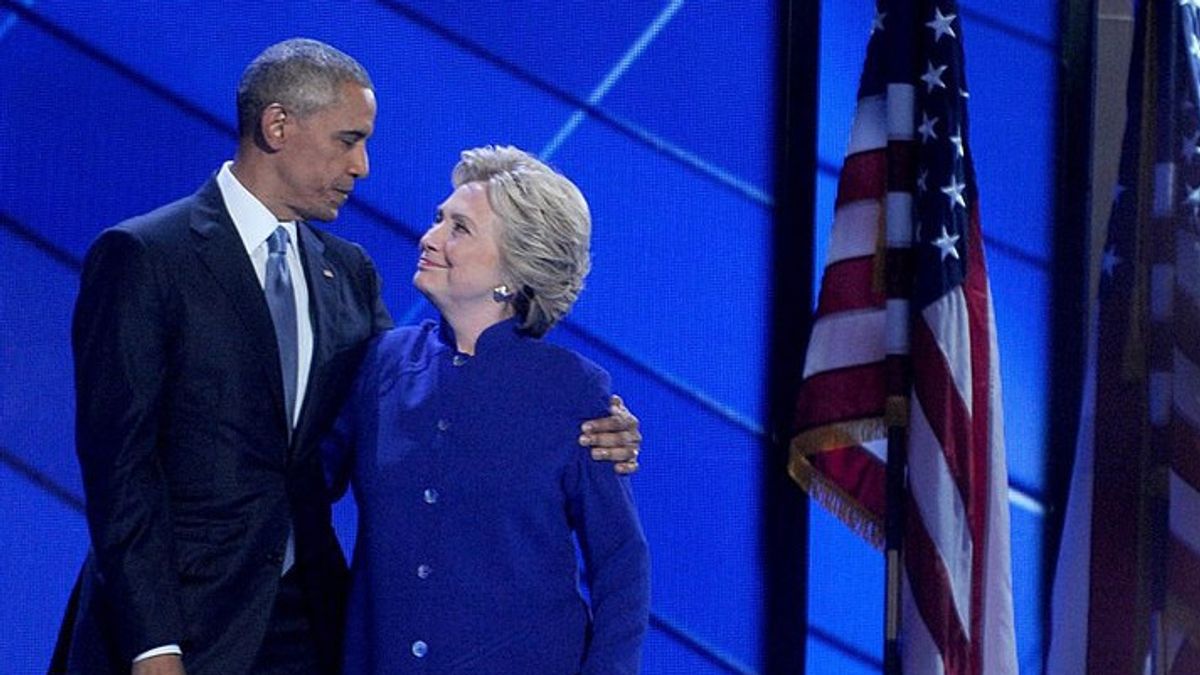 Barack Obama Down Mount Support Hillary Clinton In The US Presidential Election