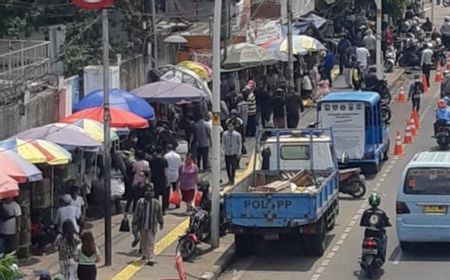 Satpol PP Sebut PKL Ikan Hias dan Hewan Peliharaan di Trotoar Jatinegara Ikon Jakarta