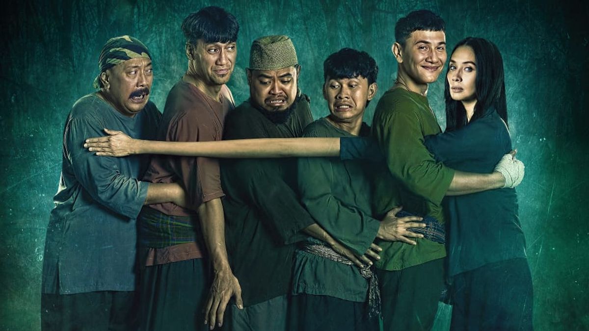 Marsha Timothy's Hand Suddenly Long At The Official Poster Of Kang Mak From Pee Mak