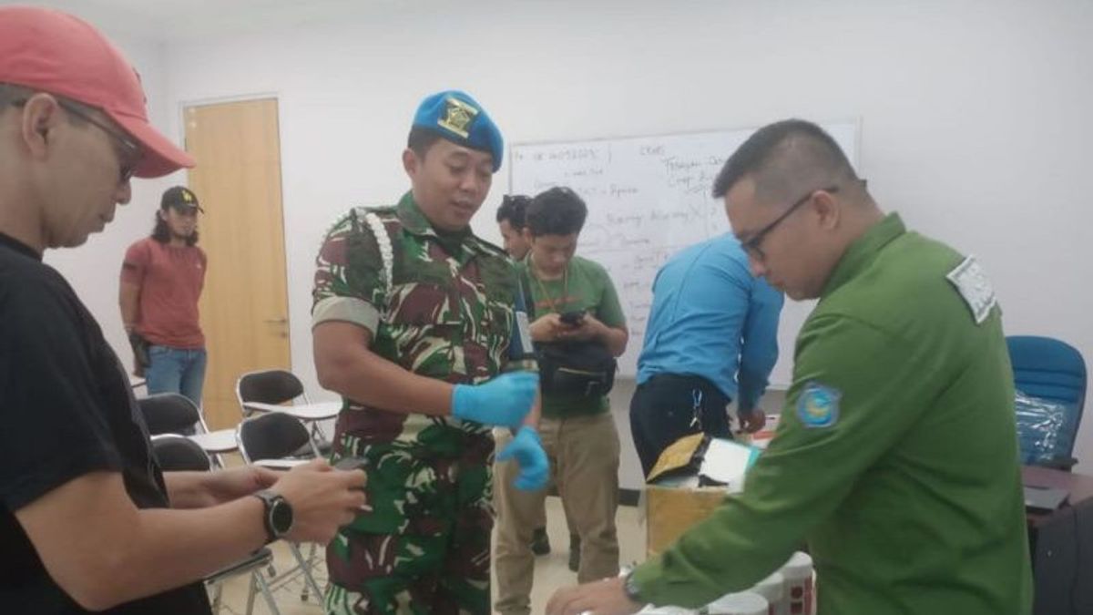Failed To Port Officers, 3.8 Kg Of Crystal Methamphetamine In A Cosmetic Box Was Secured At Sultan Syarif Airport Pekanbaru
