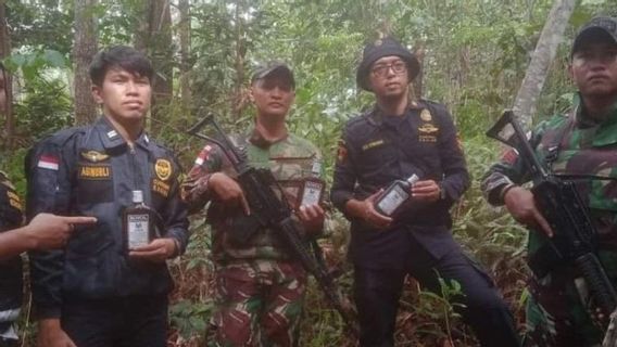 Pamtas And Customs And Excise Secure Alcohol From The RI-Malaysia Border Rat Line