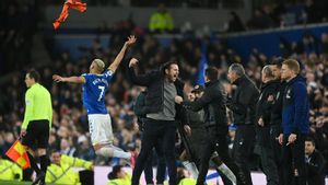  Asyik Rayakan Kemenangan Everton, Lampard Tak Sadar Alami Patah Tangan