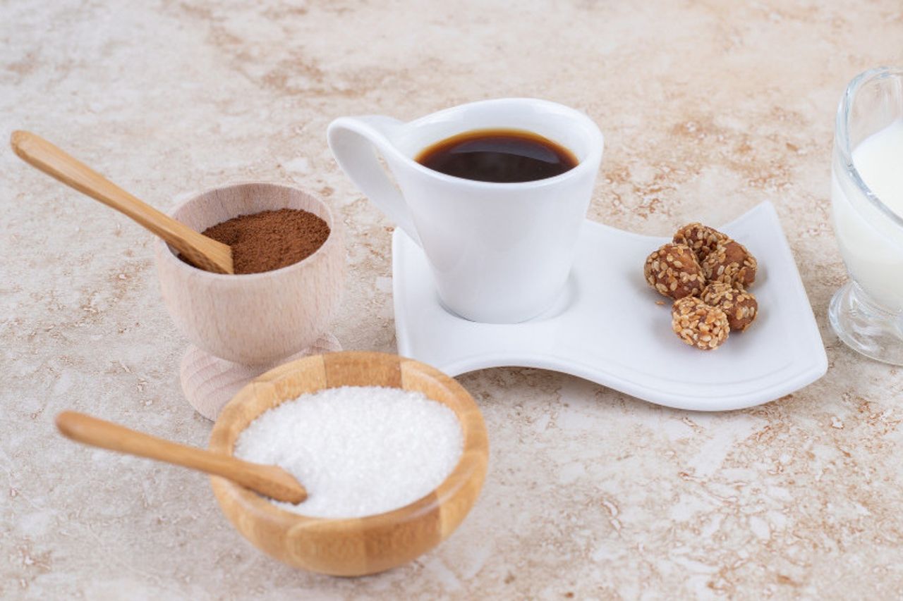rénidyle : boire du collagène avec du café matin, bénéfique pour la santé de la peau et des cheveux