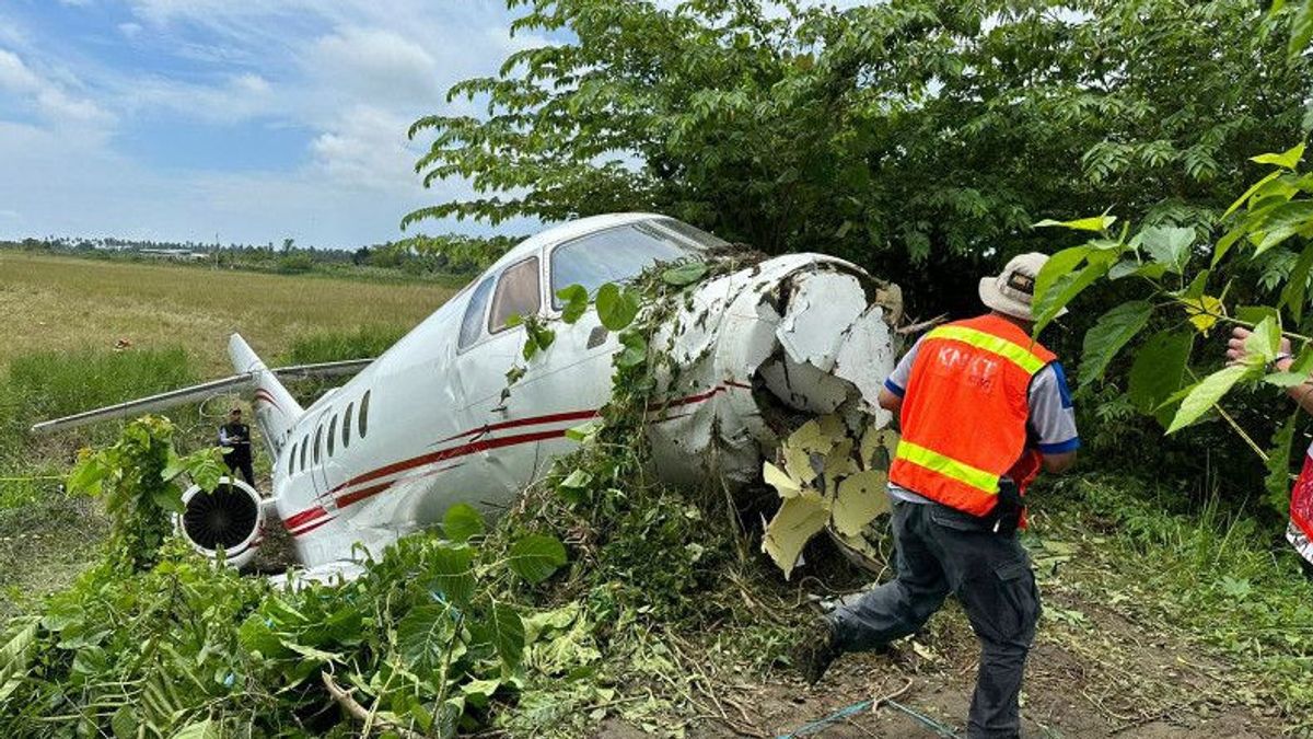 KNKT Bawa Kotak Hitam Pesawat Hawker 900XP yang Tergelincir di Morowali