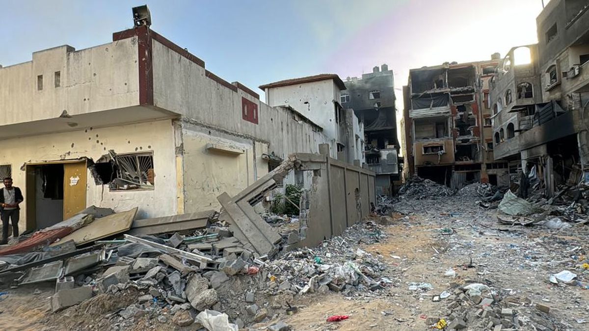 Israeli Attacks In Gaza Killed Ministry Of Health Officials, Wives, 3 Children And Three Grandchildren