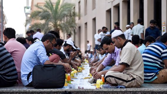 رمضان 1422هـ، الإمارات العربية المتحدة تستهدف توزيع 100 مليون أغذية في 20 دولة