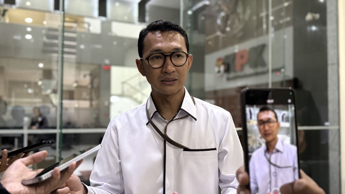EMDE 고위층이 PN Depok의 사건 관리에 대한 의혹에 대해 질문 받다