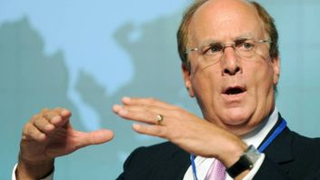 BlackRock CEO Larry Fink: Cryptocurrencies Potentially Revolutionizing Traditional Financial Systems