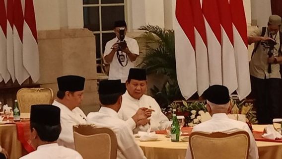 L’ouverture de la Puasa du Cabinet, Jokowi est venu pour discuter avec Prabowo-Airlangga