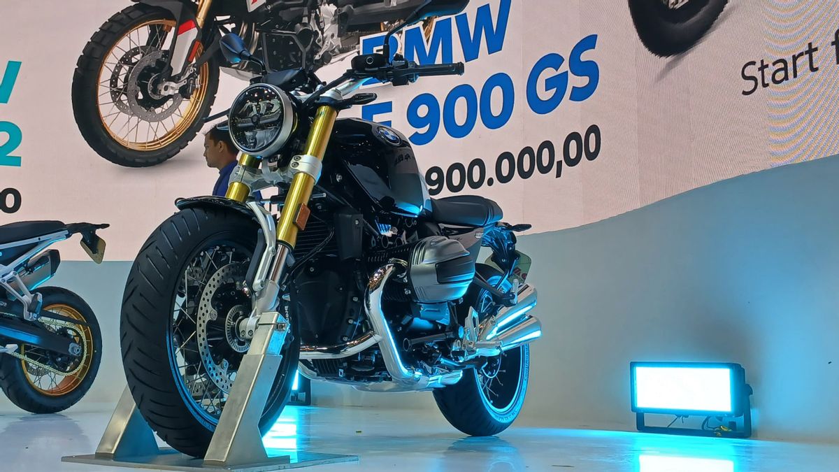 تجديد مواصفات BMW R 12 NineT ، وهي دراجة نارية كلاسيكية ومتقدمة تم إطلاقها للتو في إندونيسيا