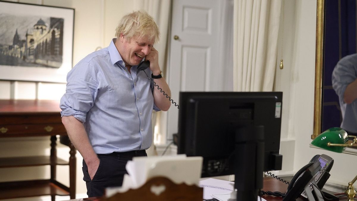 Un Ancien Conseiller Affirme Que Le Premier Ministre Britannique Boris Johnson Connaît Le Parti Pendant Le Confinement à Downing Street 10