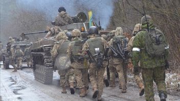  مستشار الرئيس الأوكراني يقول إن القوات المسلحة ستشن هجوما مضادا ضد القوات الروسية