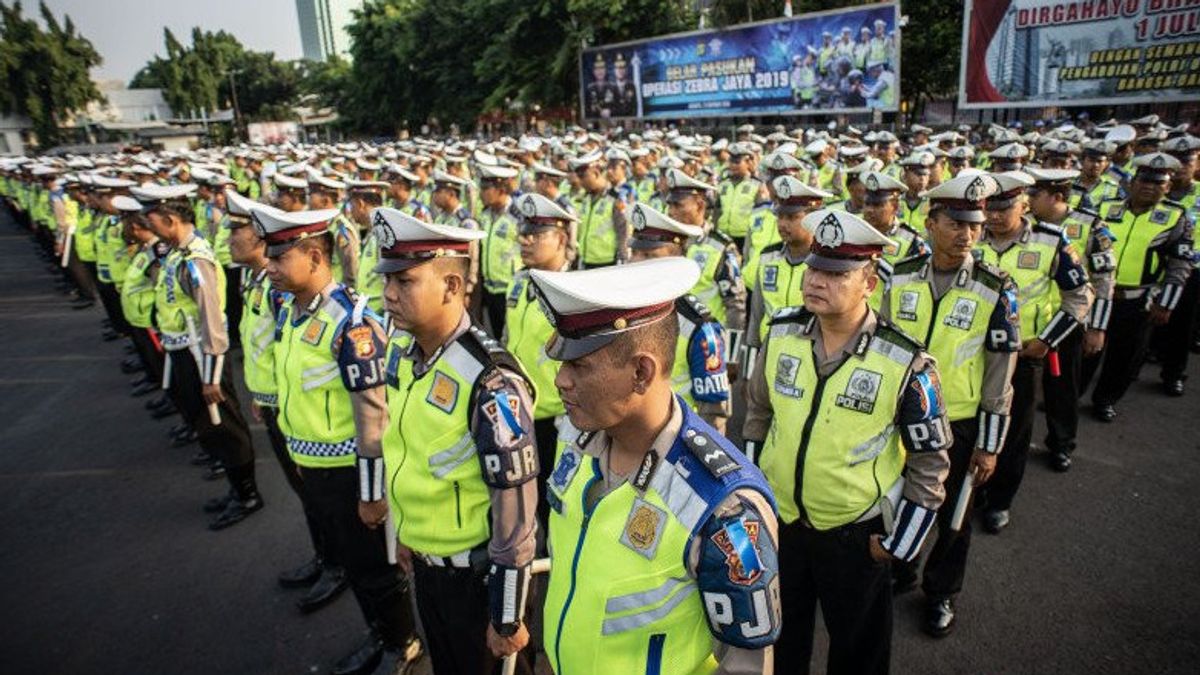 Police On Standby At The Bogor Border Prevent The 1812 Action Mass Demanding That Rizieq Be Released In Jakarta