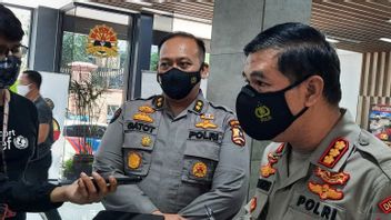 L’ancien Leader Du KPK Bambang Widjojanto, ICW, Et LBH Piraté, La Police Intervenir