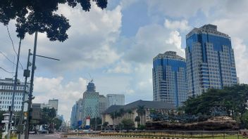 Cuaca Jakarta Hari Ini: Berawan di Pagi, Hujan Mulai Sore