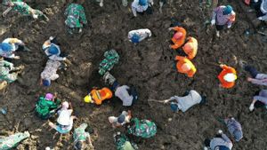 Korban Longsor di Malampah Pasaman Barat Tertimbun Tanah 3 Meter