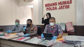 Police Obstacle While Arresting MSAT Suspect Of Sexual Abuse Of Santriwati In Jombang Detained, Airsoft Gun Found