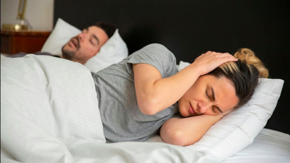 3 Cara Alami Bantu Atasi Kebiasaan Mendengkur saat Tidur