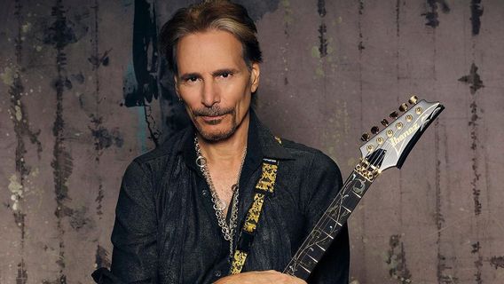 Steve Vai Says About David Lee Roth's Eat 'Em And Smile Album Formation Reunion: A Little Difficult