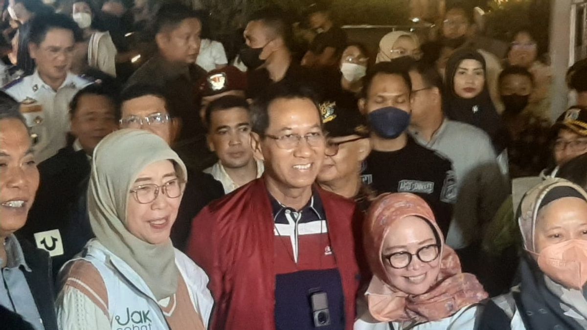 Pj Gubernur DKI Sapa Warga dari Sarinah Hingga HI Jelang Sambut Tahun Baru 2023