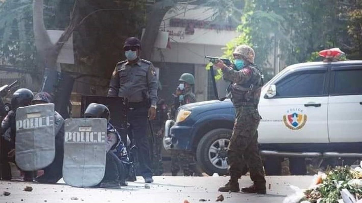 50 Pengunjuk Rasa Terbunuh di  ‘Hari Aib Angkatan Bersenjata’ Myanmar