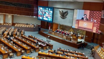 الجلسة العامة لمجلس النواب توافق على لاعب كرة القدم شاين باتيناما ليصبح مواطنا إندونيسيا