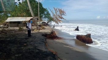 Tiku Agam Sumbar海滩沿线的700所房屋受到磨损威胁