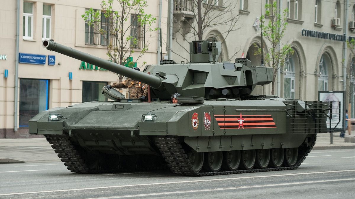 Russia Begins Deploying New T-14 Armata Battle Tanks On Ukraine's Battlefield