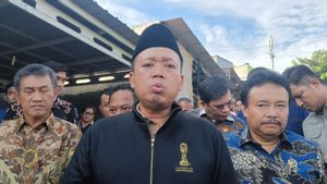 Minister Of ATR/BPN Submit 44 Land Certificates For Residents In Balikpapan