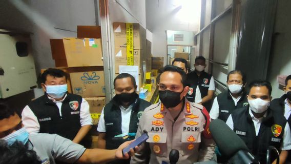Sita 730 Boks Azithromycin 500mg di Kalideres, Kapolres Ady Wibowo: Bisa Untuk 3.000 Penderita COVID-19