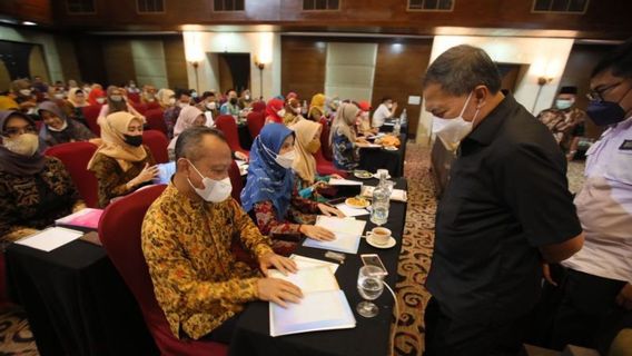 A Total Of 138 Elementary School Principals In The City Of Bandung Were Tested For Writing The Koran Which Is A Socialization Of The Gelisan Program