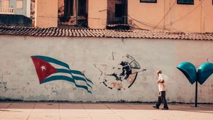 Menteri Ketenagakerjaan Kuba Dipecat karena Celotehan Pengemis Penipu yang Menyamar