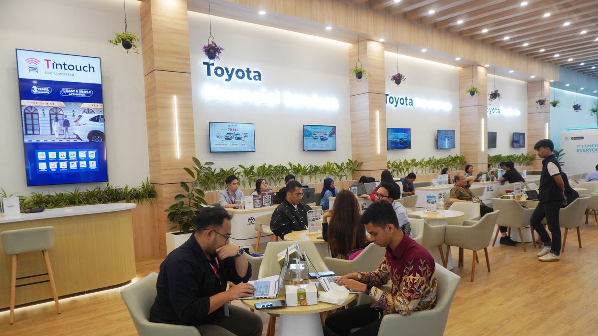 Toyota Tawarkan Ragam Program Menarik di IIMS, Apa Saja?