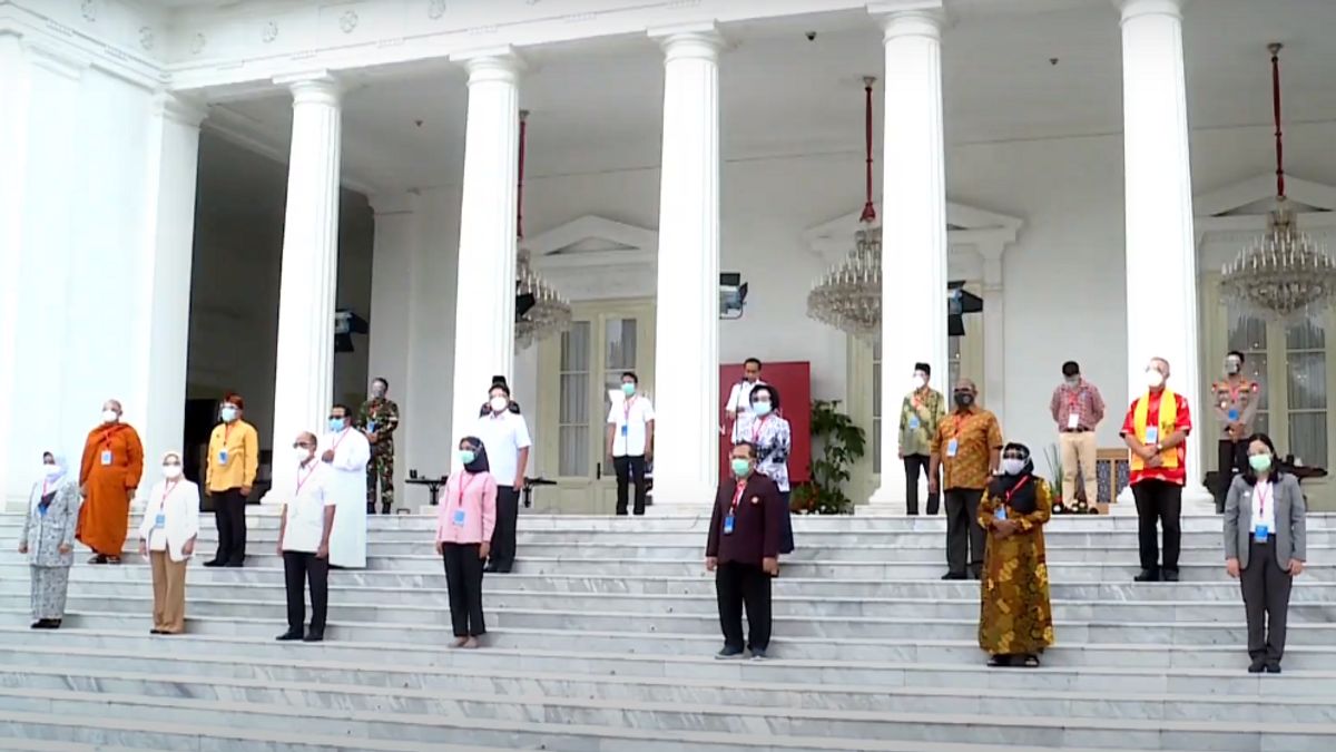 Jokowi: Thank You For Being Vaccinated Together With Me